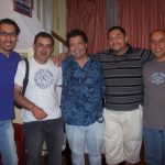 BELLA FOTO DE GONZALO EN ASAO CON AMIGOSDEL BARRIO ZENTENO